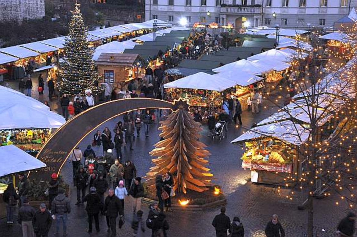 LIVIGNO PER TUTTI !!! E IL TRENINO ROSSO DEL BERNINA